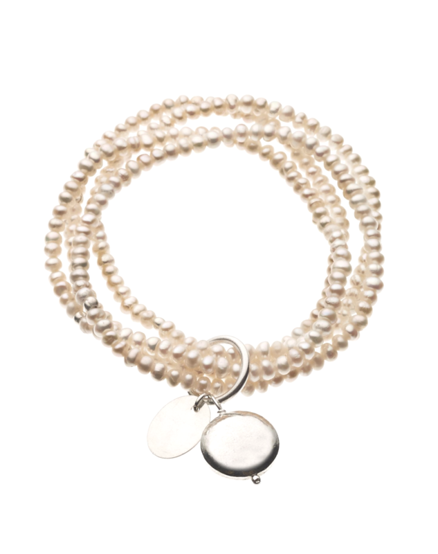 3-reihiges Süßwasserperlenarmband mit Silberlinse 3-reihiges Süßwasserperlenarmband mit Silberlinse
