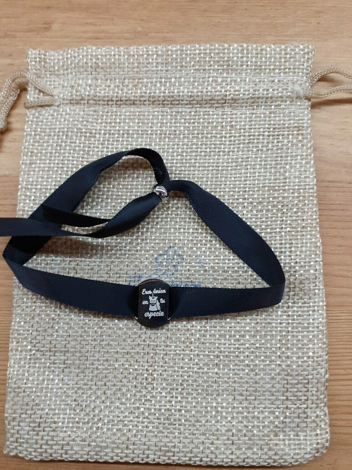 PULSERA ACERO Y TELA " ERES UNICA EN  TU ESPECIE"
