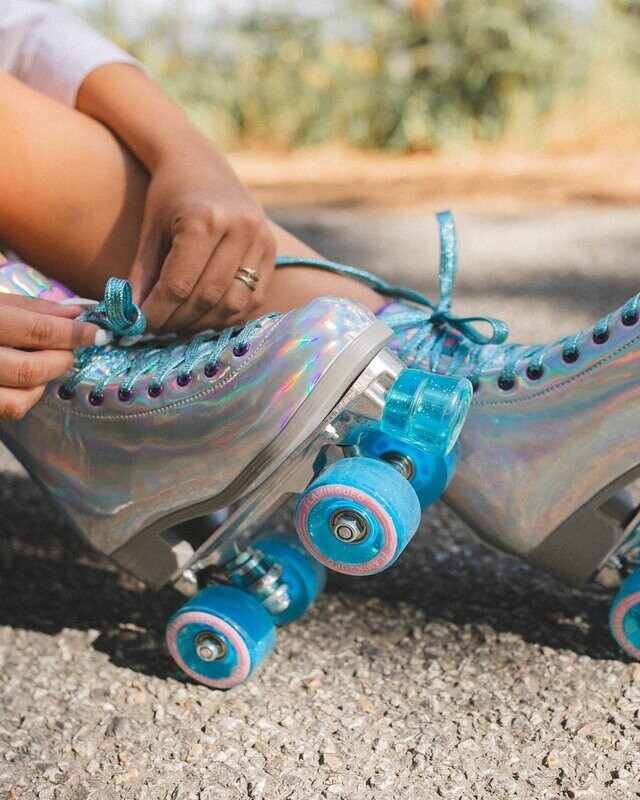 BEVERLY - Patines 4 ruedas holográficos