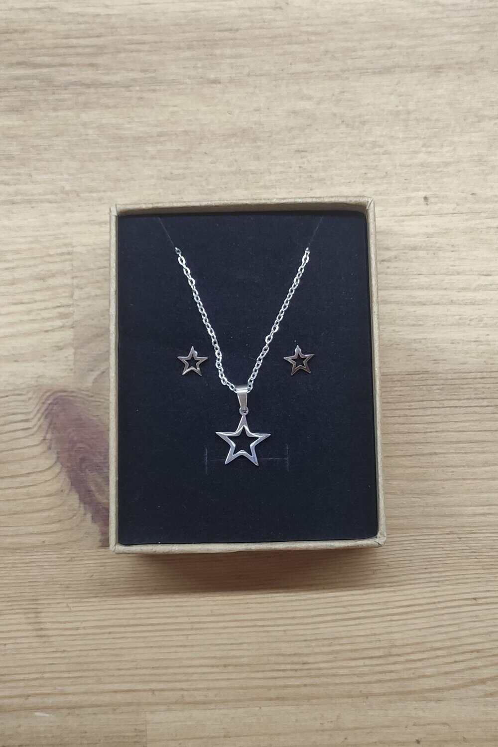 CONJUNTO COLGANTE Y PENDIENTES ACERO ESTRELLA, Color: PLATEADO