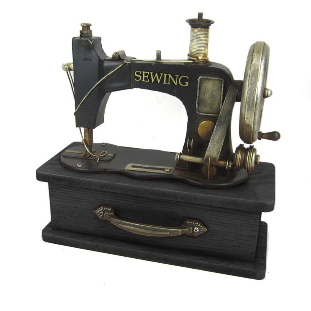 MAQUINA DE COSER DECORATIVA VINTAGE
