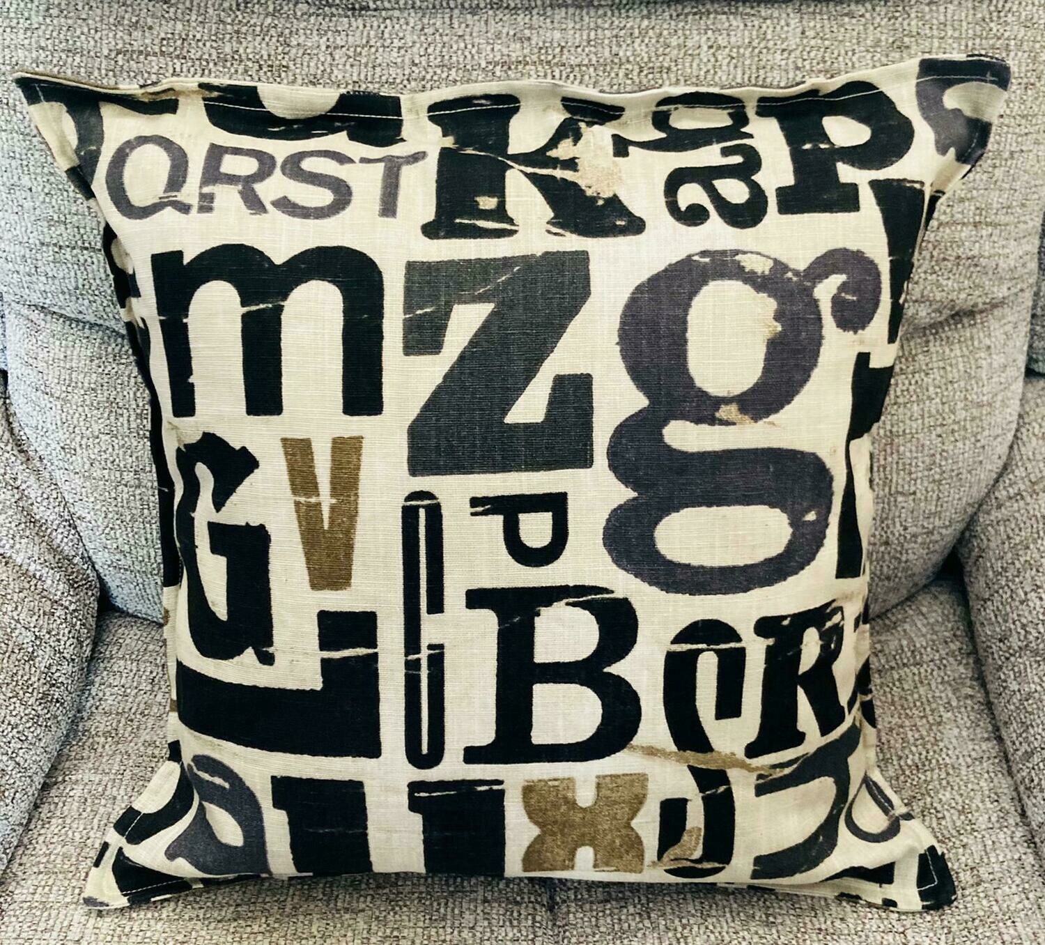 Letter Pattern Cushion Black/Gold/Cream