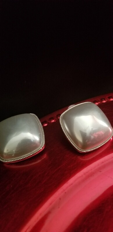 PEARLY LOOK