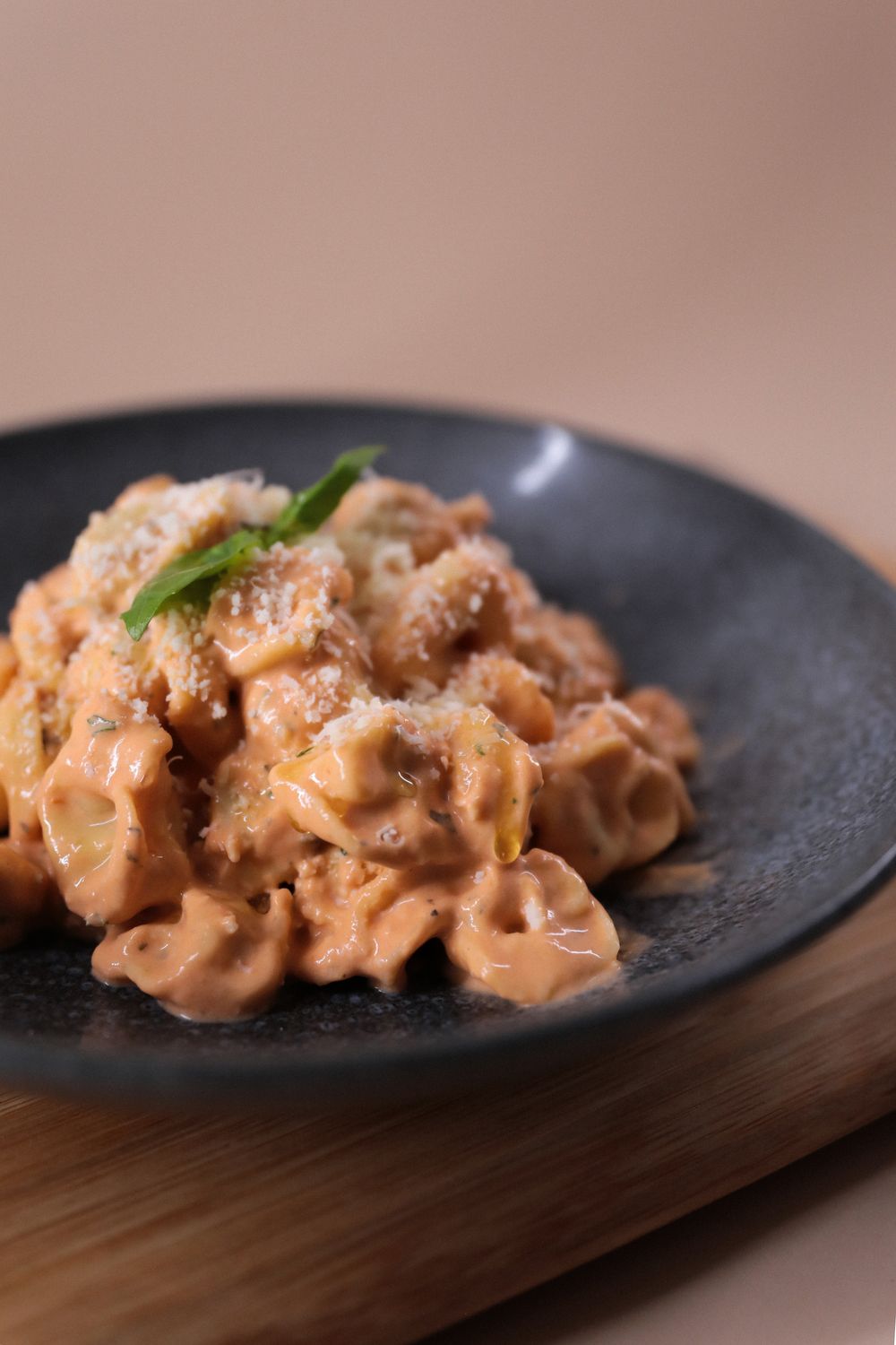 TORTELLINI A LA CRÈME TORTELLINI A LA CRÈME