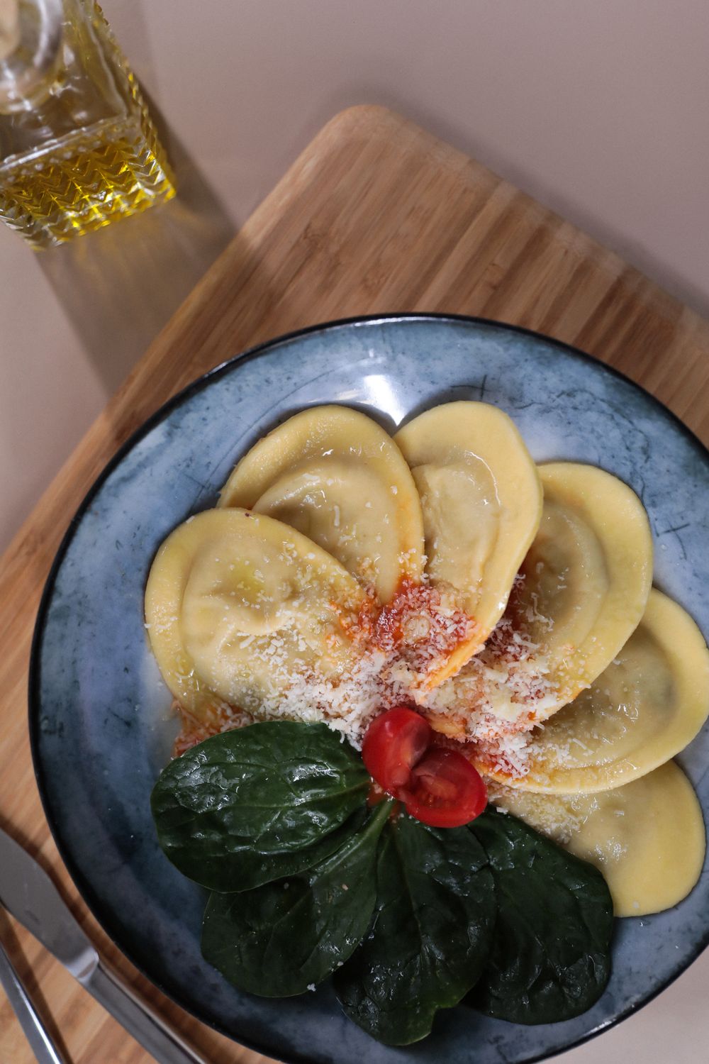 RAVIOLI RICOTTA ET ÉPINARD RAVIOLI RICOTTA ET ÉPINARD