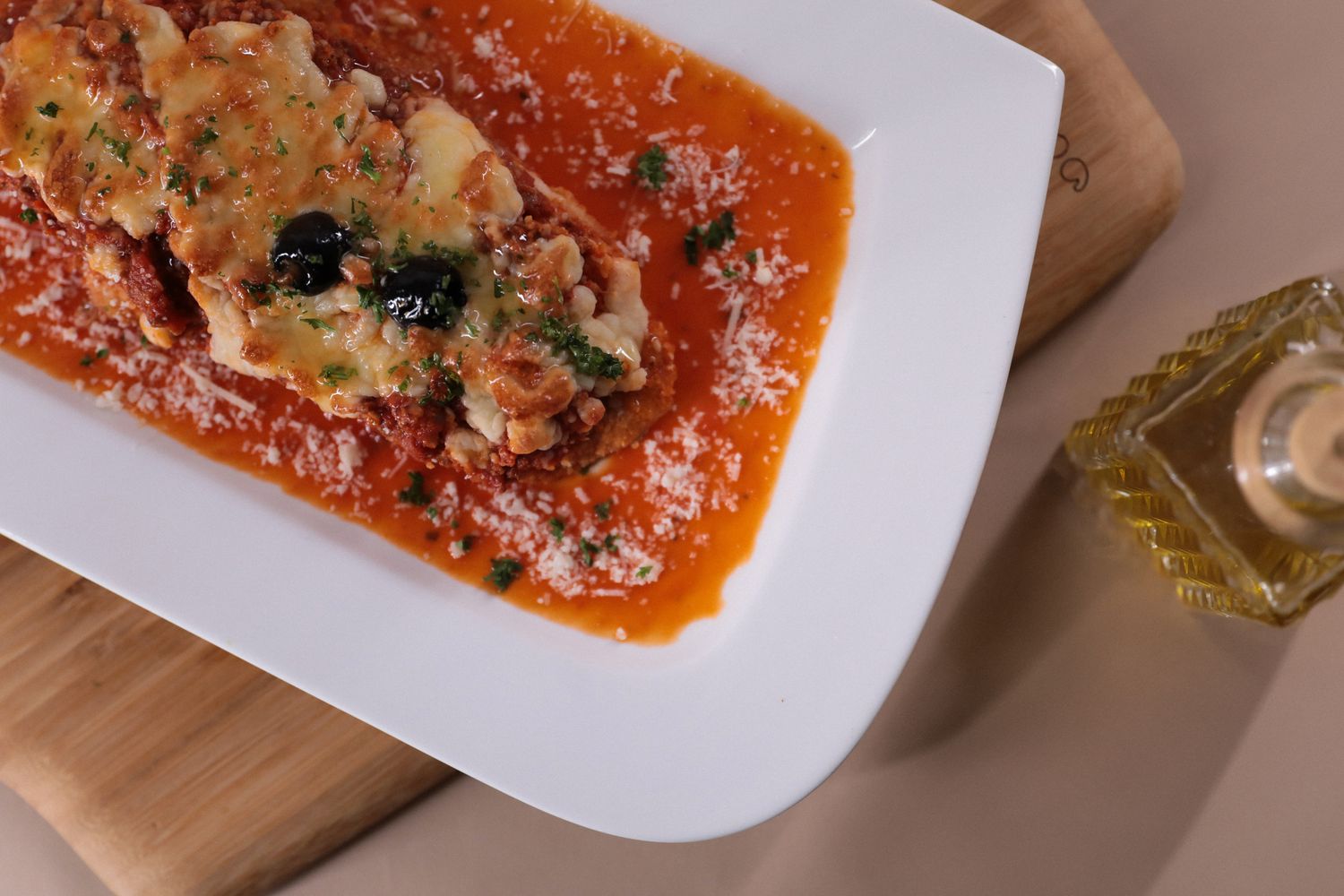 Escalope De Poulet à la Parmigiana Escalope De Poulet à la Parmigiana