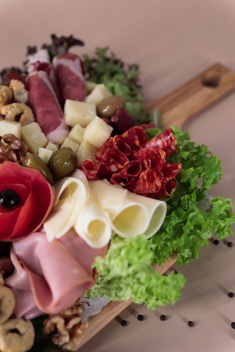 Plateau de CHARCUTERIE Plateau de CHARCUTERIE