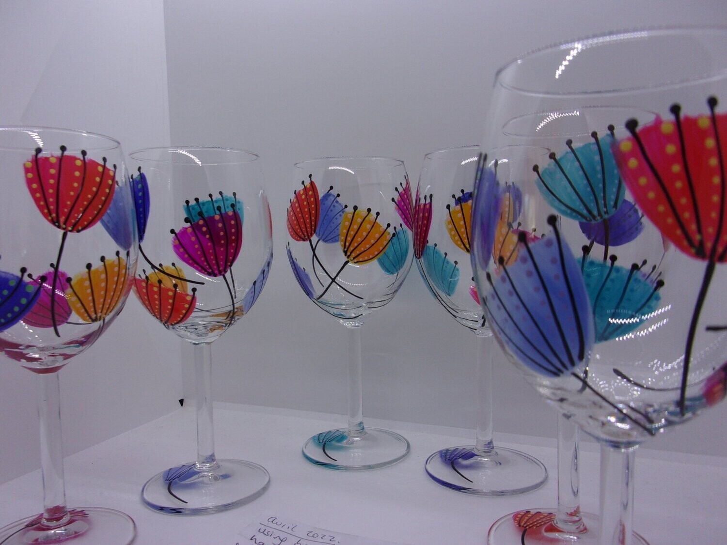 6 verres à vin ...30 cl... 20220503 (40)