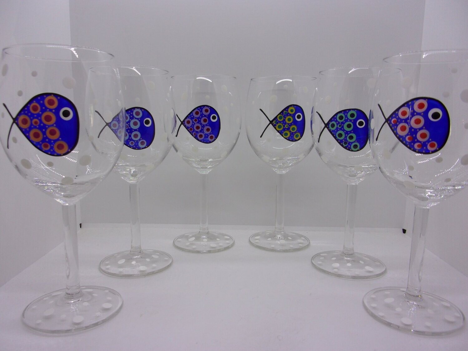 6 verres à vin ...30 cl... 20220813 (89)