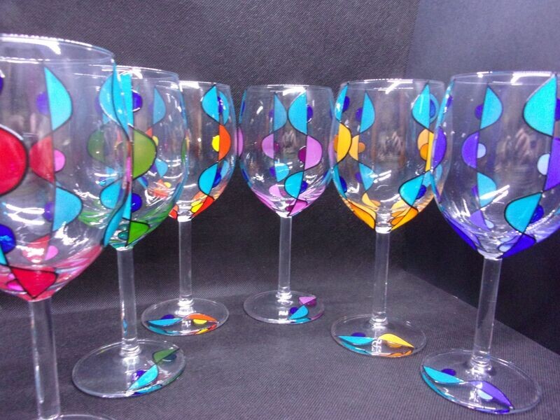 6 verres à vin ...30 cl... 202300310 (107)