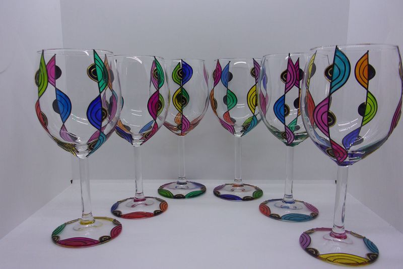 6 verres à vin ...30 cl... 20250309 (433)