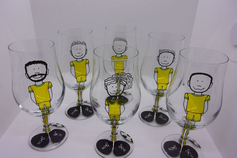 Lot de 2 verres à bière ... 37cl ... 20251101 (193)