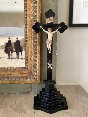 Crucifix début XIX