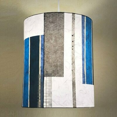 Suspension graphique bleue