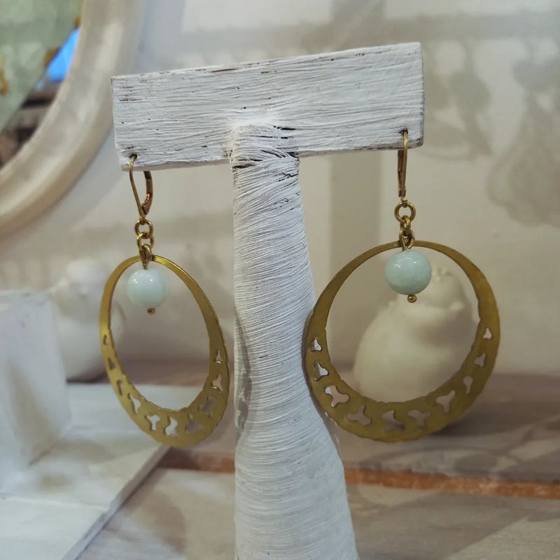 Boucles d'oreille disponibles toutes couleurs 