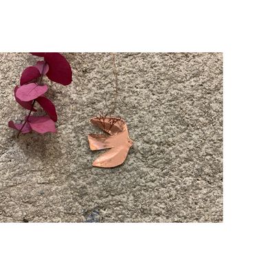 Broche et accessoire féminin 