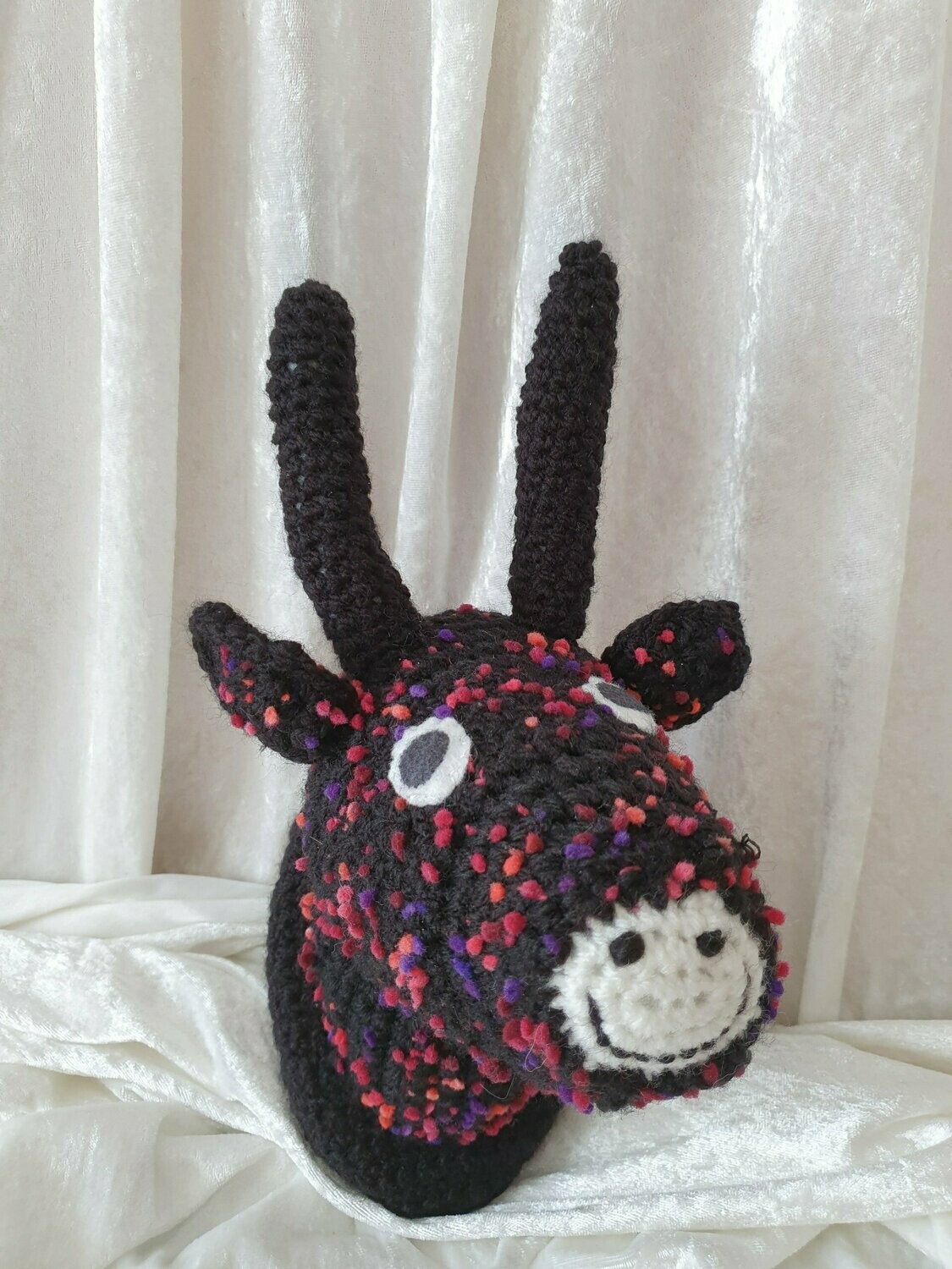 Trophäe Böckchen schwarzbunt