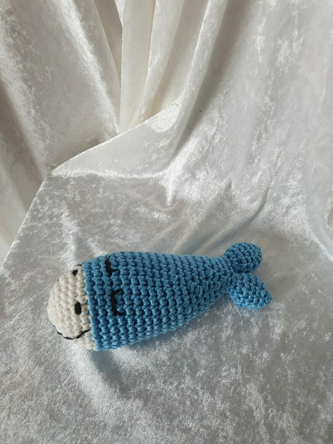 Babyrassel Walfisch
