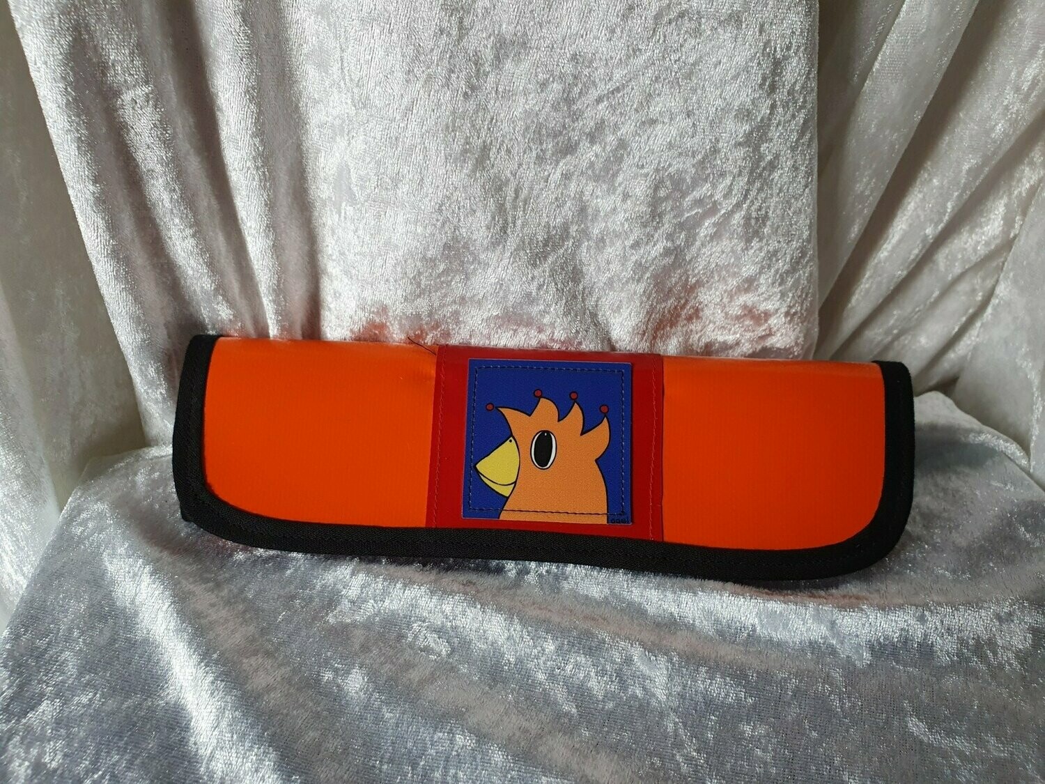 Pinselmäppchen orange Motiv ogel