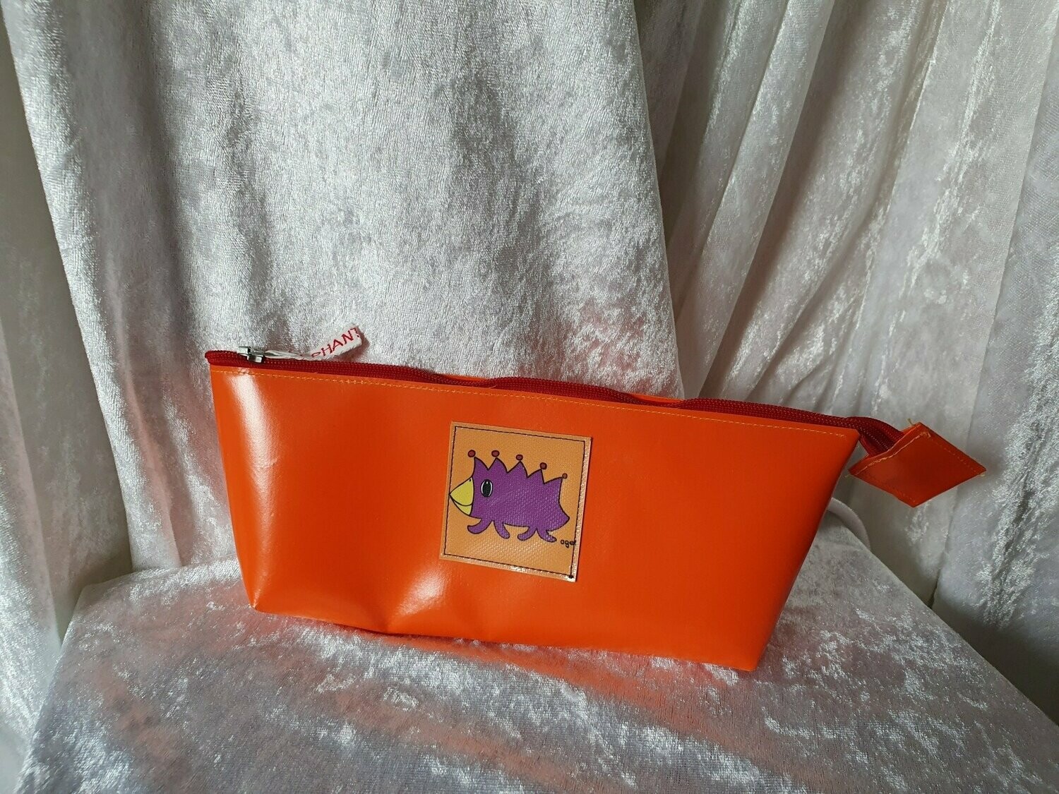 Mäppchen orange Motiv Schlurch