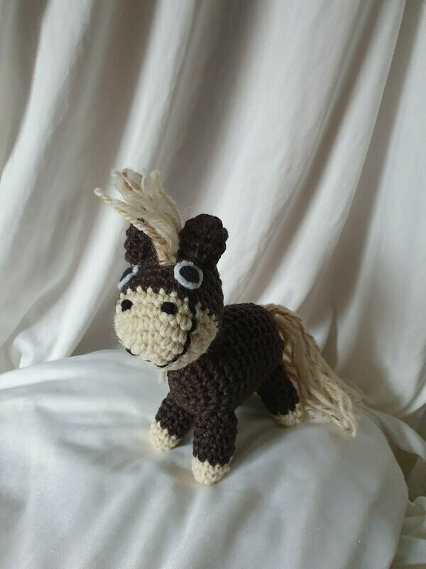 Freches kleines Pony