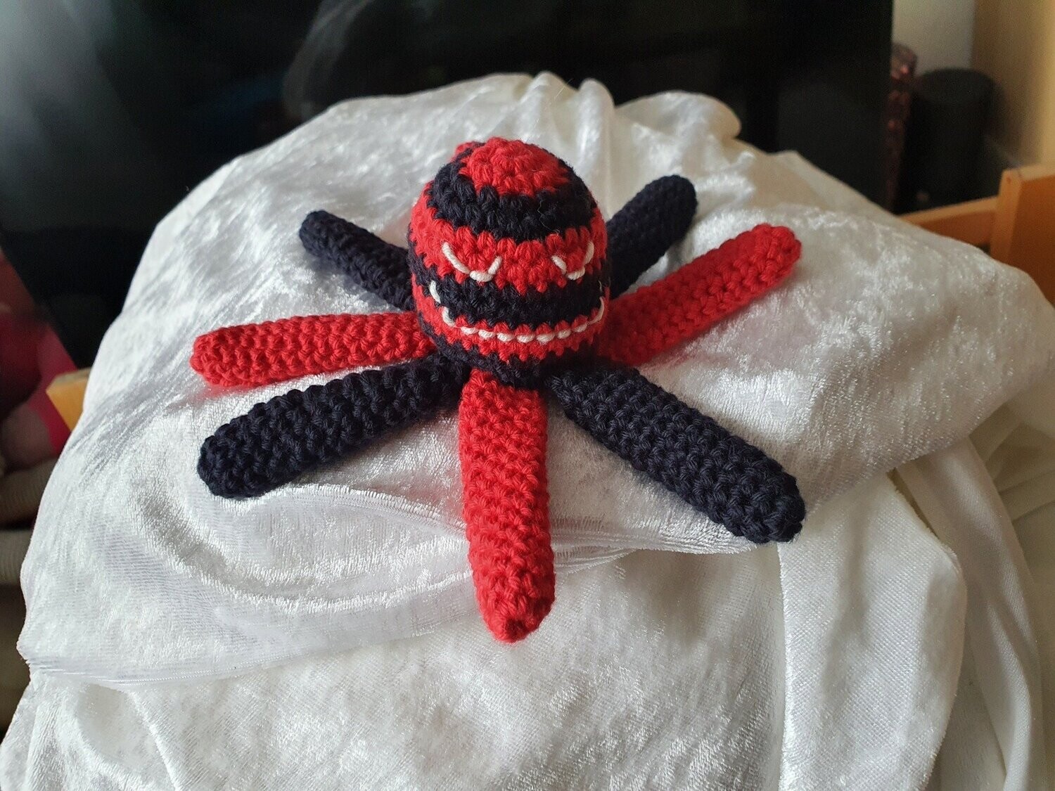 Babyrassel Oktopus