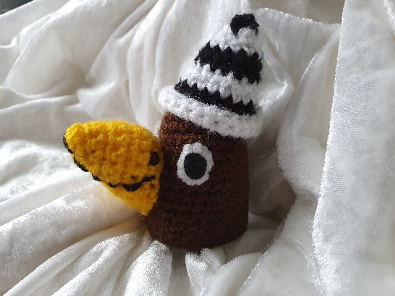 Eierwärmer Attila mit Mütze