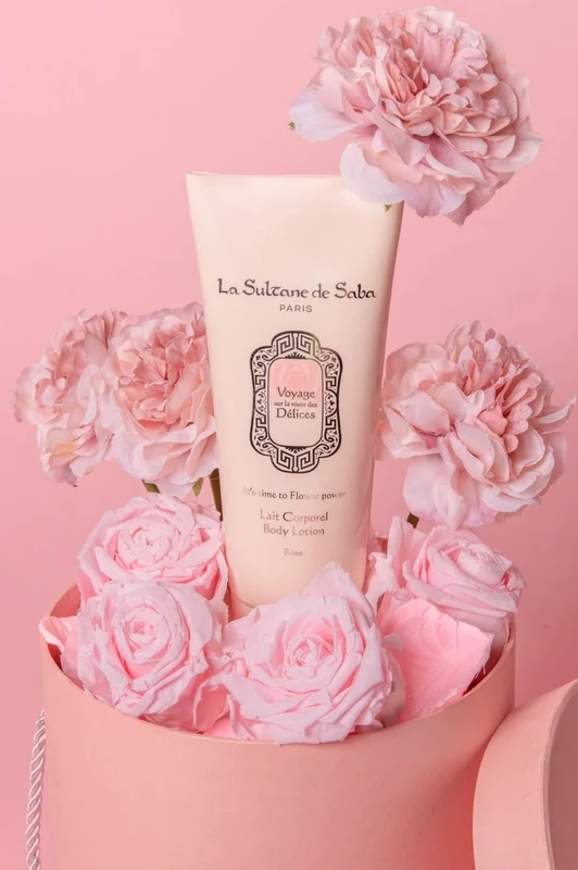 LAIT A LA ROSE &quot;LA SULTANE DE SABA&quot;