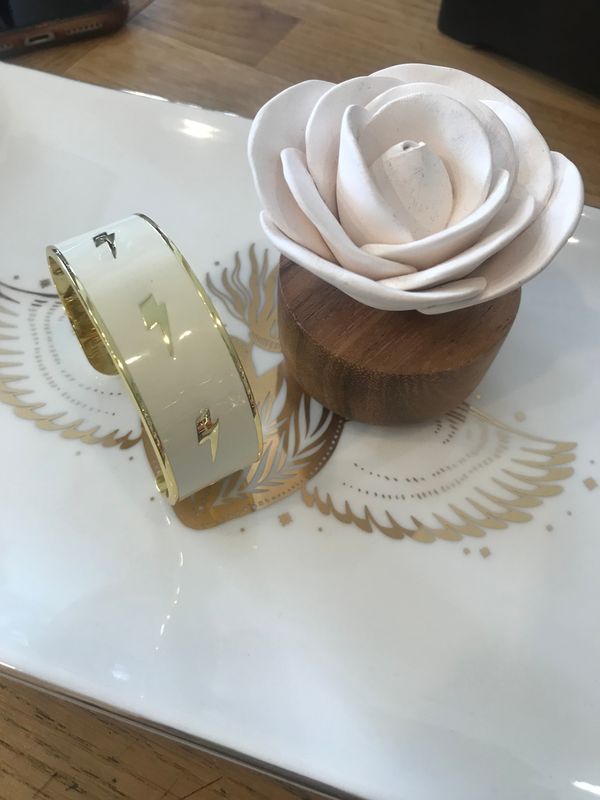 JONC LARGE OUVERT &quot;BANGLE UP&quot;