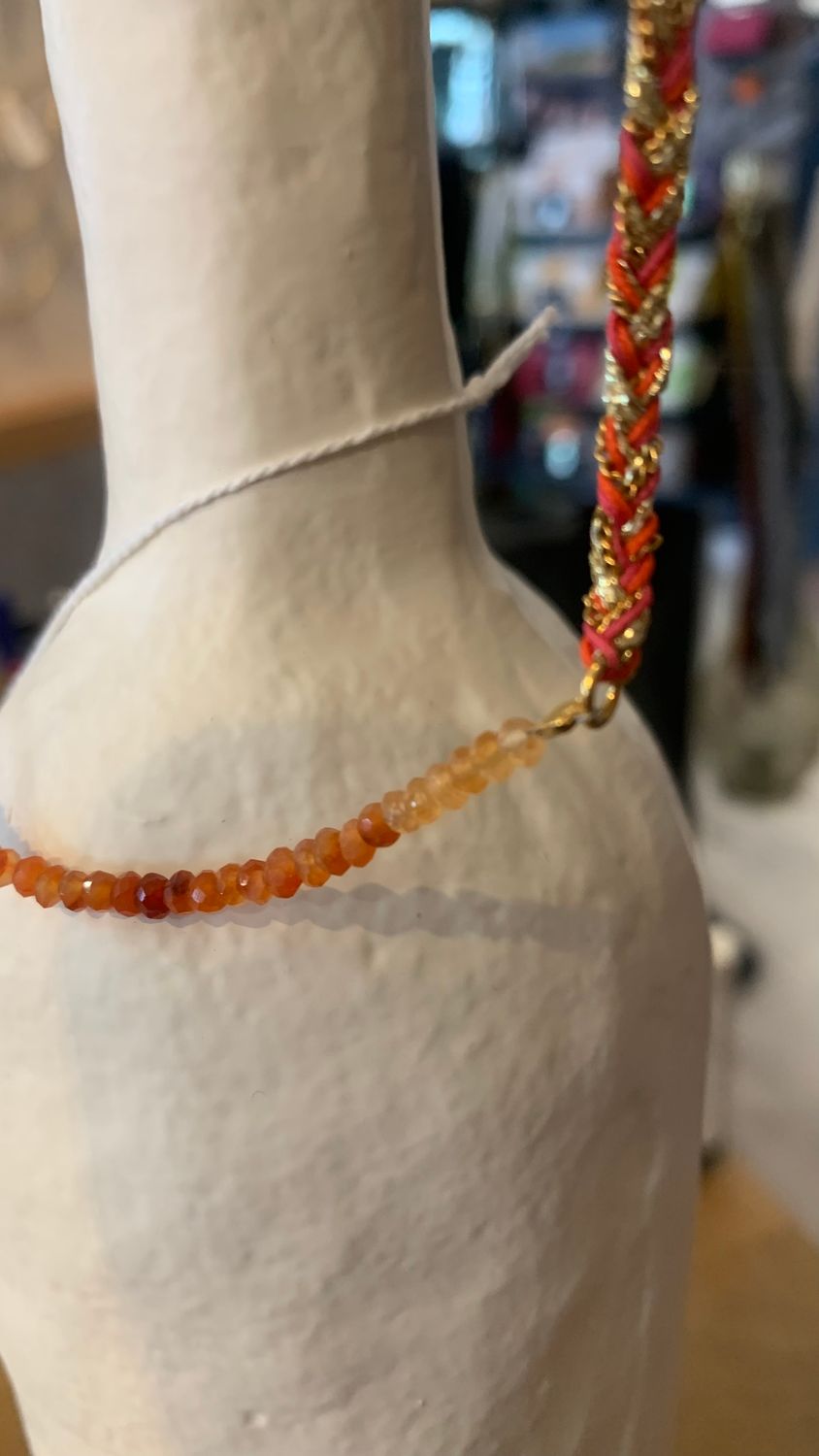 COLLIER &quot;UNE A UNE&quot;