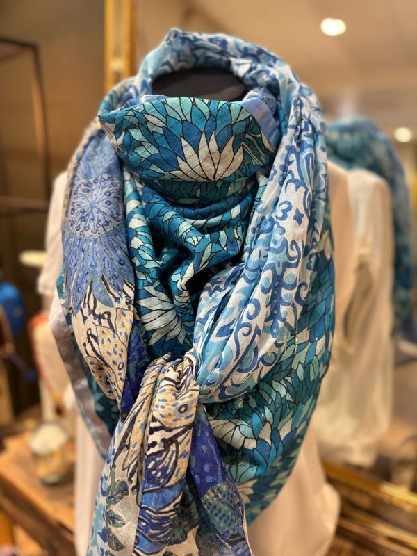 FOULARD &quot;HYPNOCHIC&quot;