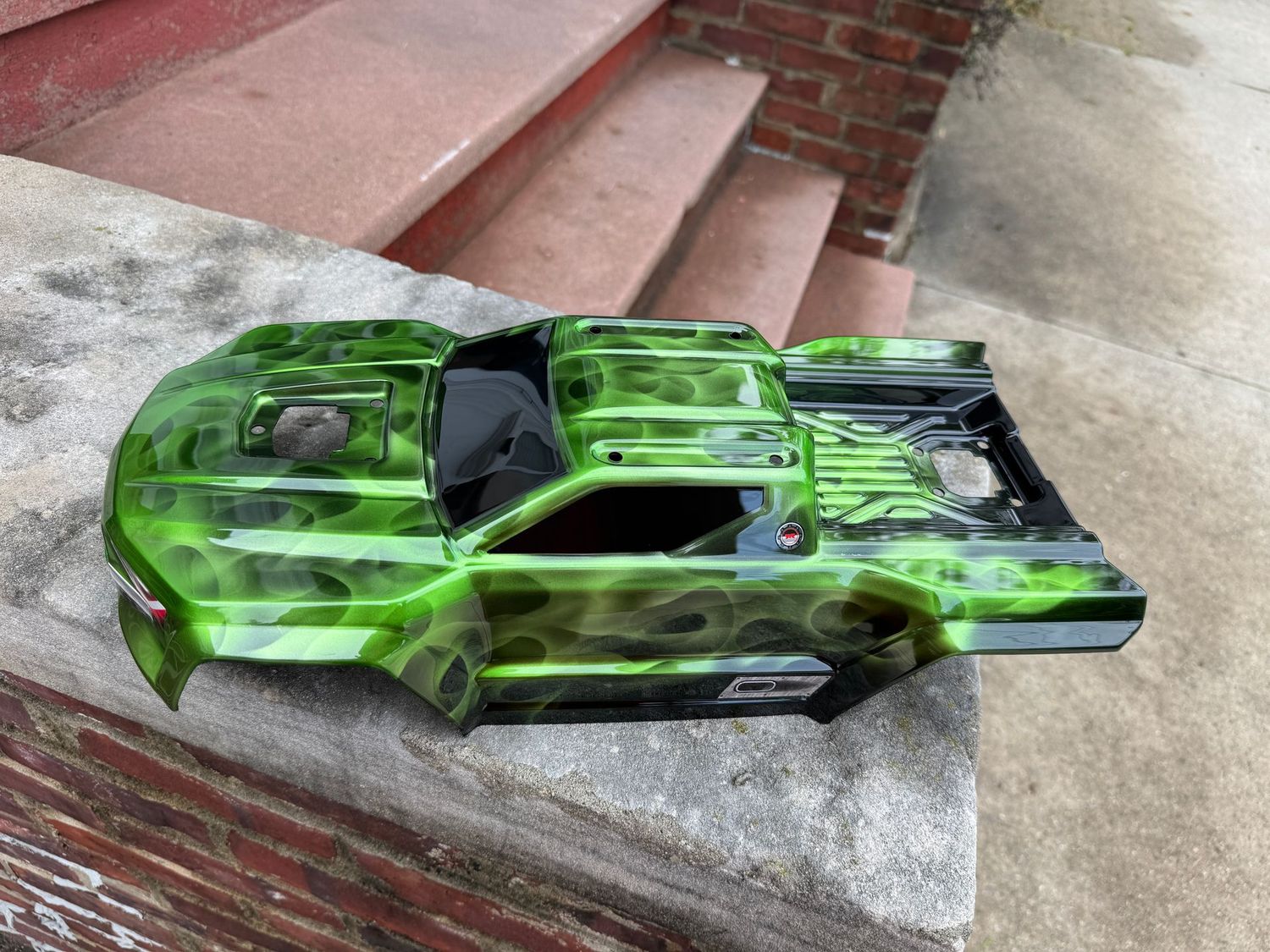 ARRMA KRATON 6S 1/8 QIUCK RELEASE BODY