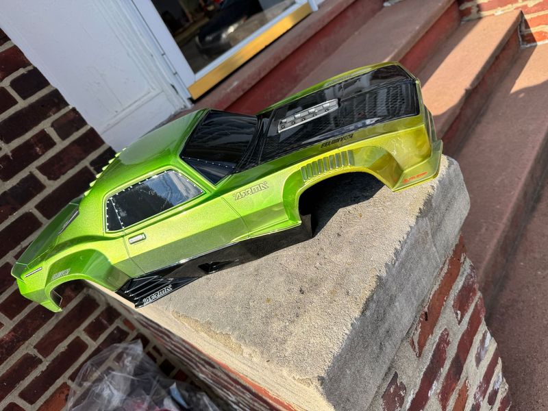 ARRMA FELONY, CANDY GREEN FADE WITH CARBON FIBER