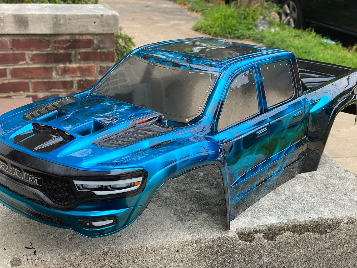 X-MAXX RAM BODY/ CANDY BLUE FLAMES