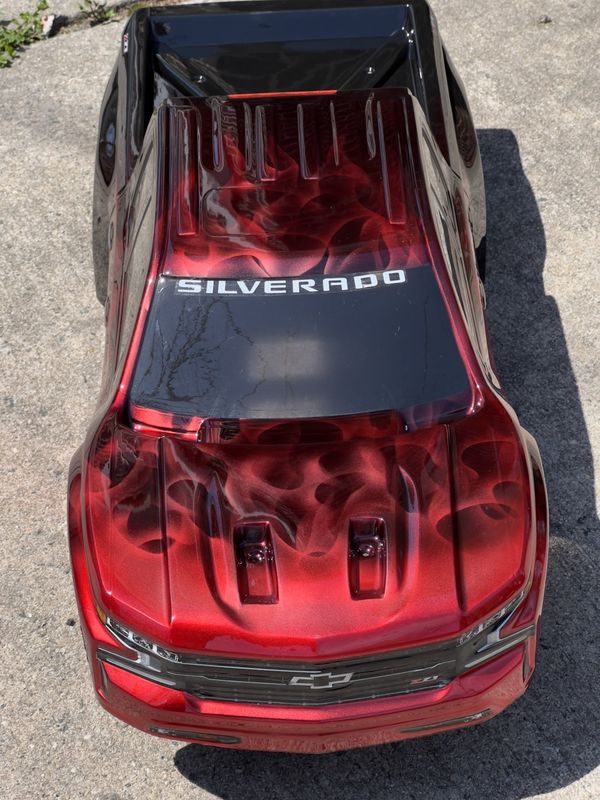 TRAXXAS X-MAXX / SILVERADO / CANDY APPLE RED