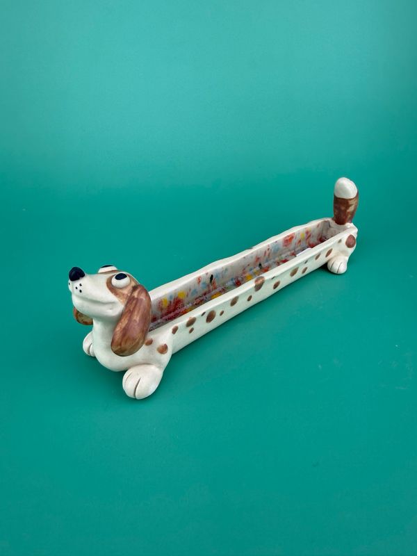 Short Dachshund Tray - Brown - Bushy Tail 2