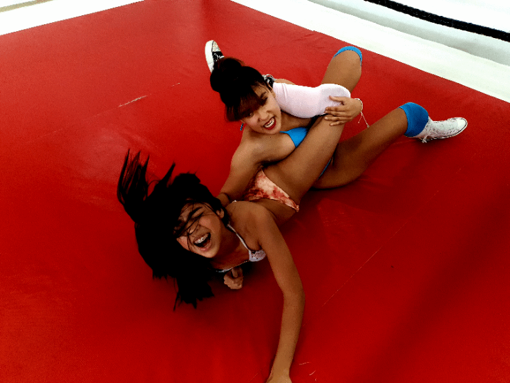 2022-11-05 PUMPKIN VS HELEN (video)