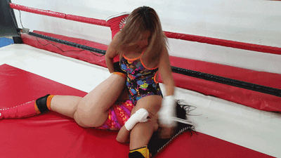 2021-11-07 CLEOPATRA VS AMBER: XTREME SWIMSUIT CATFIGHT FOR THE CHAMPIONSHIP (PICTURES)