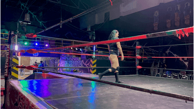 2025-12-11 JADE VS VENUS: THE WALK THAT SETS THE CHALLENGE (PICTURES)