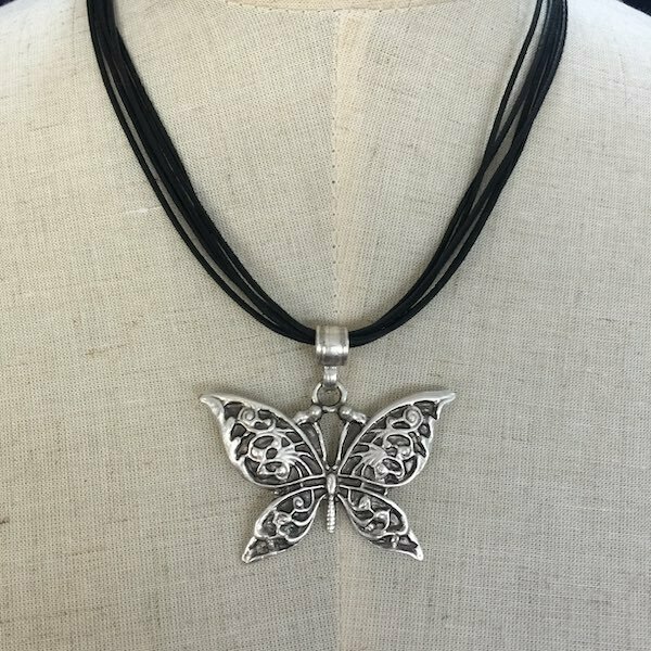 OTP-1900 - Pendant necklace
