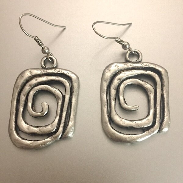 OTE-3052 - Silver plated earrings