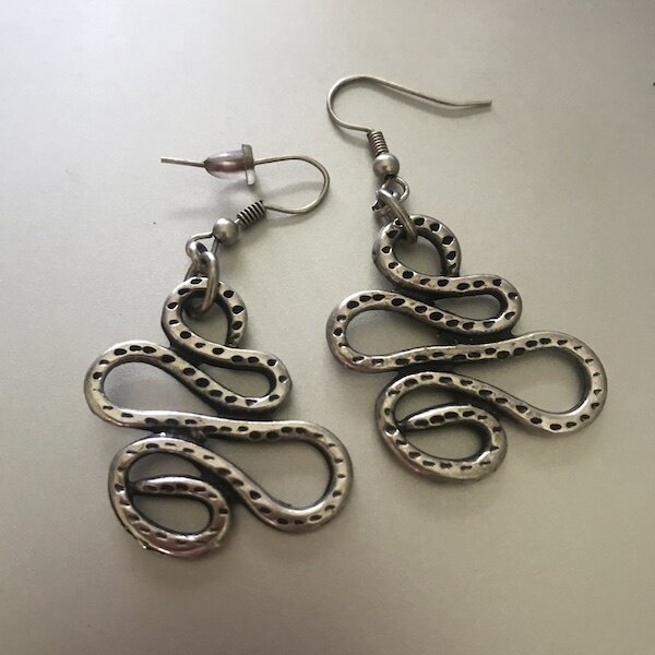 BE-387 - Silver Plated Earring