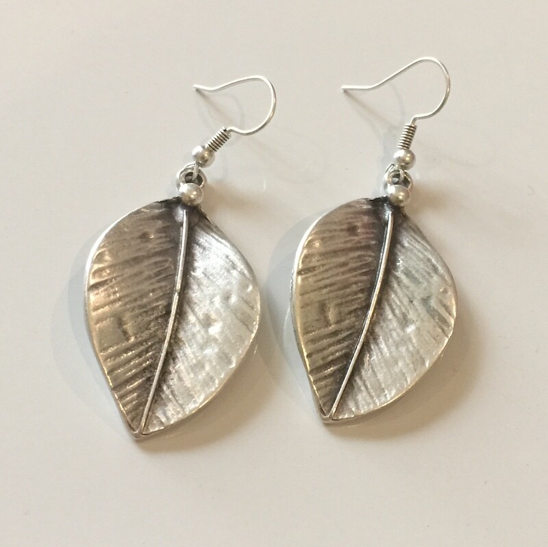 OTE-121 Silver plated earrings