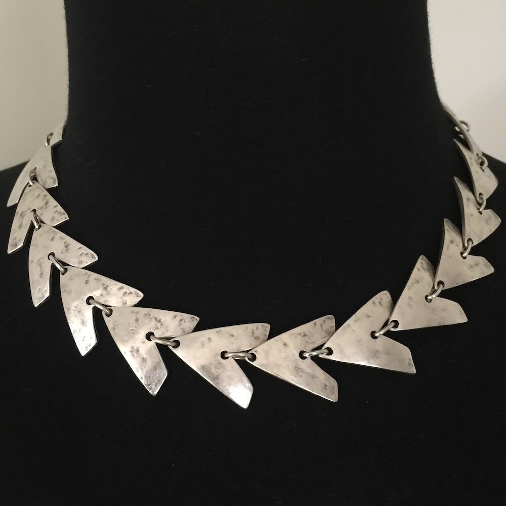 OTN-2109 Silver plated necklace