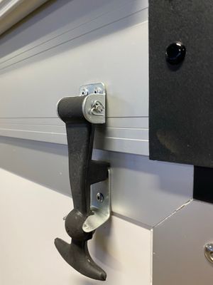 Säkerhetsstropp för taklåda hundkärra Säkerhetsstropp för taklåda hundkärra