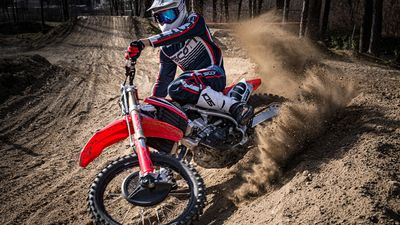 MOTOKROSS / ENDURO EKIPĒJUMS