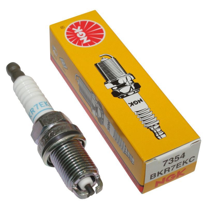 AIZDEDZES SVECE NGK BKR7EKC ( 7534 )