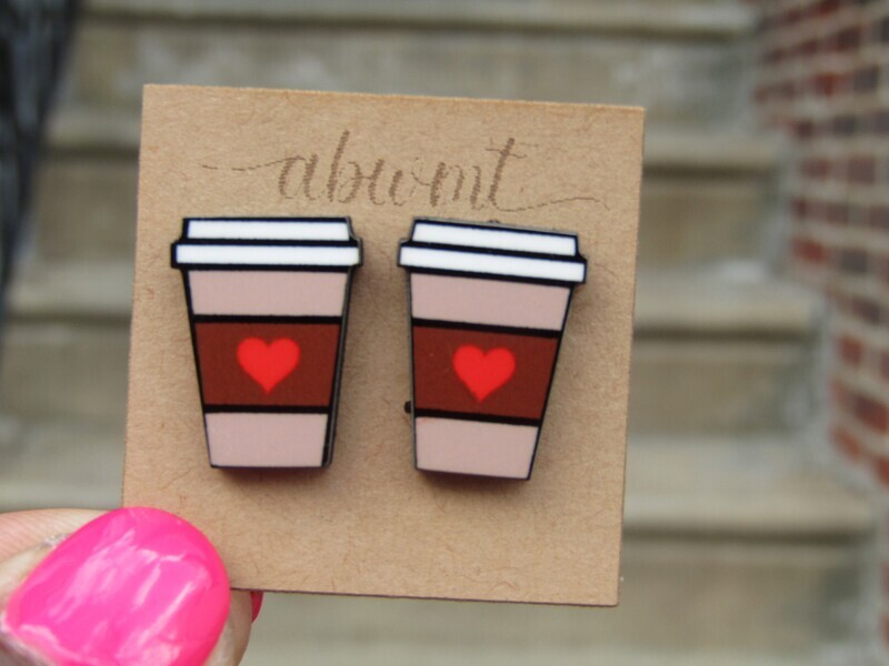 Chunky Studs - Coffee Cups (Cream)
