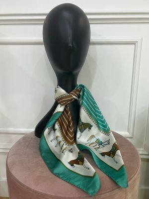 Pañuelo pequeño ecuestre verde