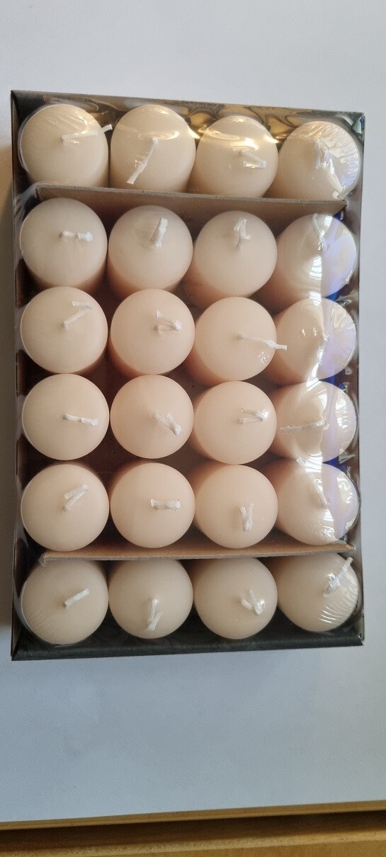 24 Stück Stumpenkerzen 50/30mm Farbe: creme